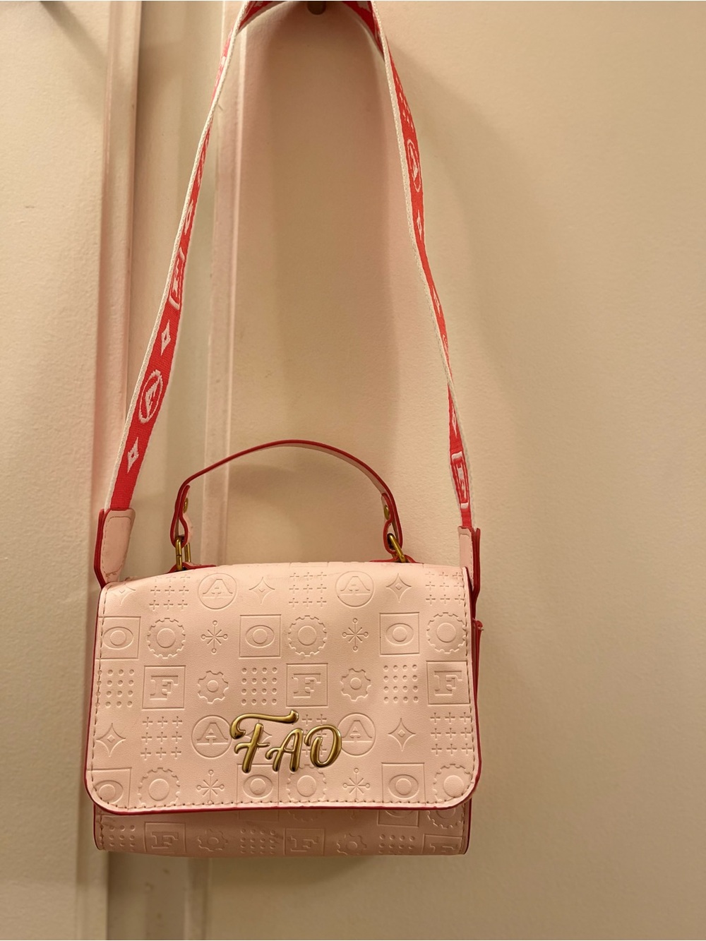 FAO Schwarz Pink Embossed Crossbody Purse – Like New
